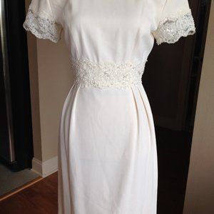 Donna Morgan Ivory dress, size 4